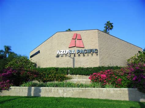 Azusa Pacific University’s Murrieta Regional Campus combines a quality APU education with local convenience. Featuring bachelor’s completion programs, master’s degrees, teacher credentialing, and graduate business programs, the regional campus focuses on programs that are tailored to the needs of adult learners.